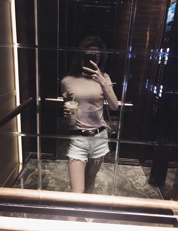 芝加哥伴游大学生